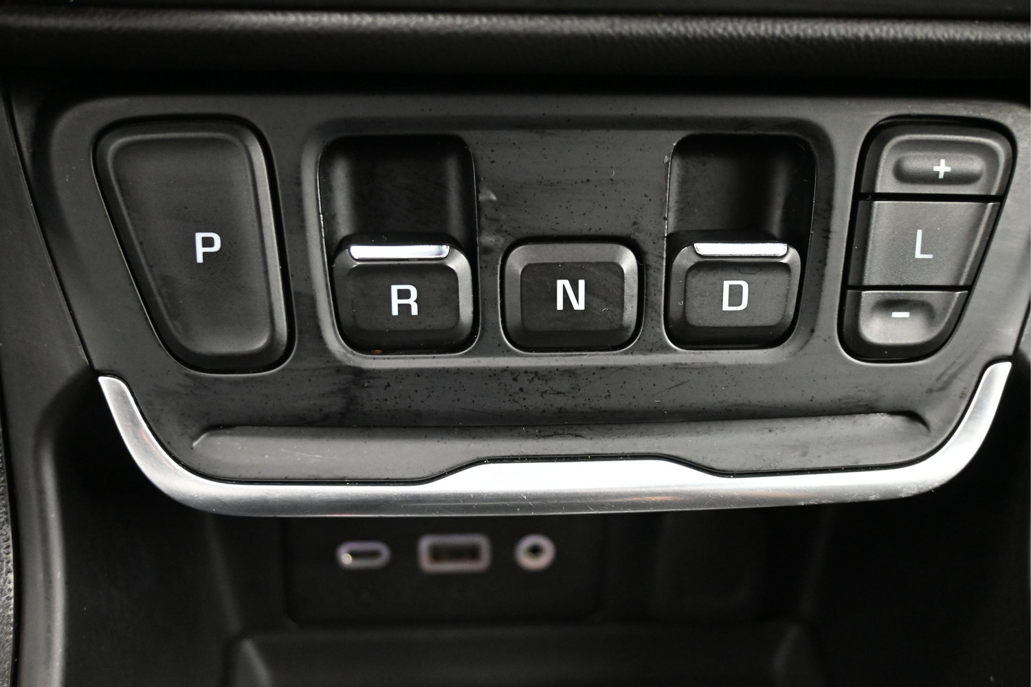 Used 2020 GMC Terrain SLE w/ Driver Convenience Package AWD/4WD image 17