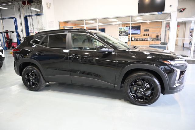 New 2026 Chevrolet Trax LT w/ Driver Confidence Package FWD image 4