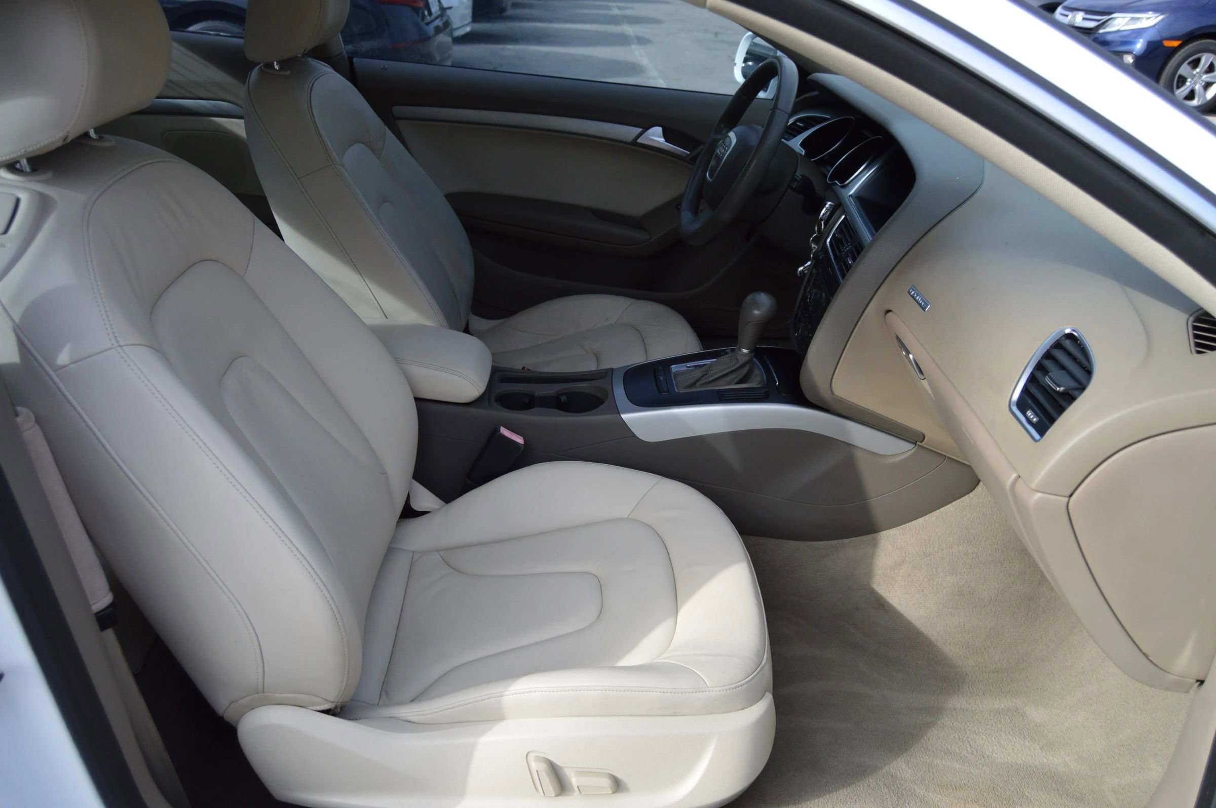 Used 2011 Audi A5 2.0T Premium image 17