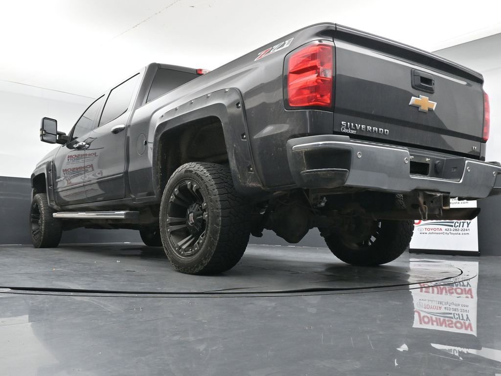 Used 2015 Chevrolet Silverado 2500 LT w/ LT Convenience Package AWD/4WD image 21