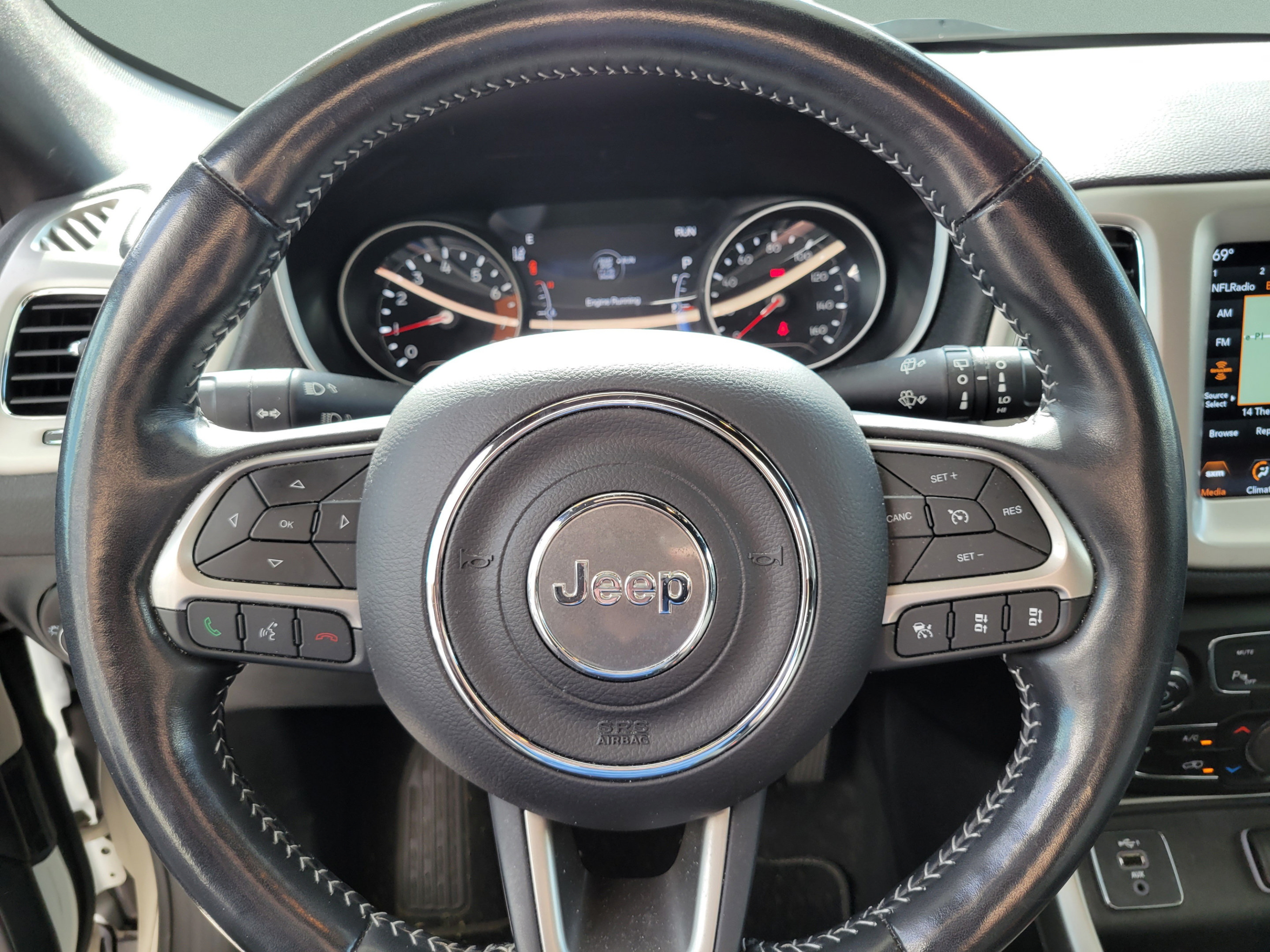 Certified 2021 Jeep Compass Latitude w/ Sun and Sound Group FWD image 16