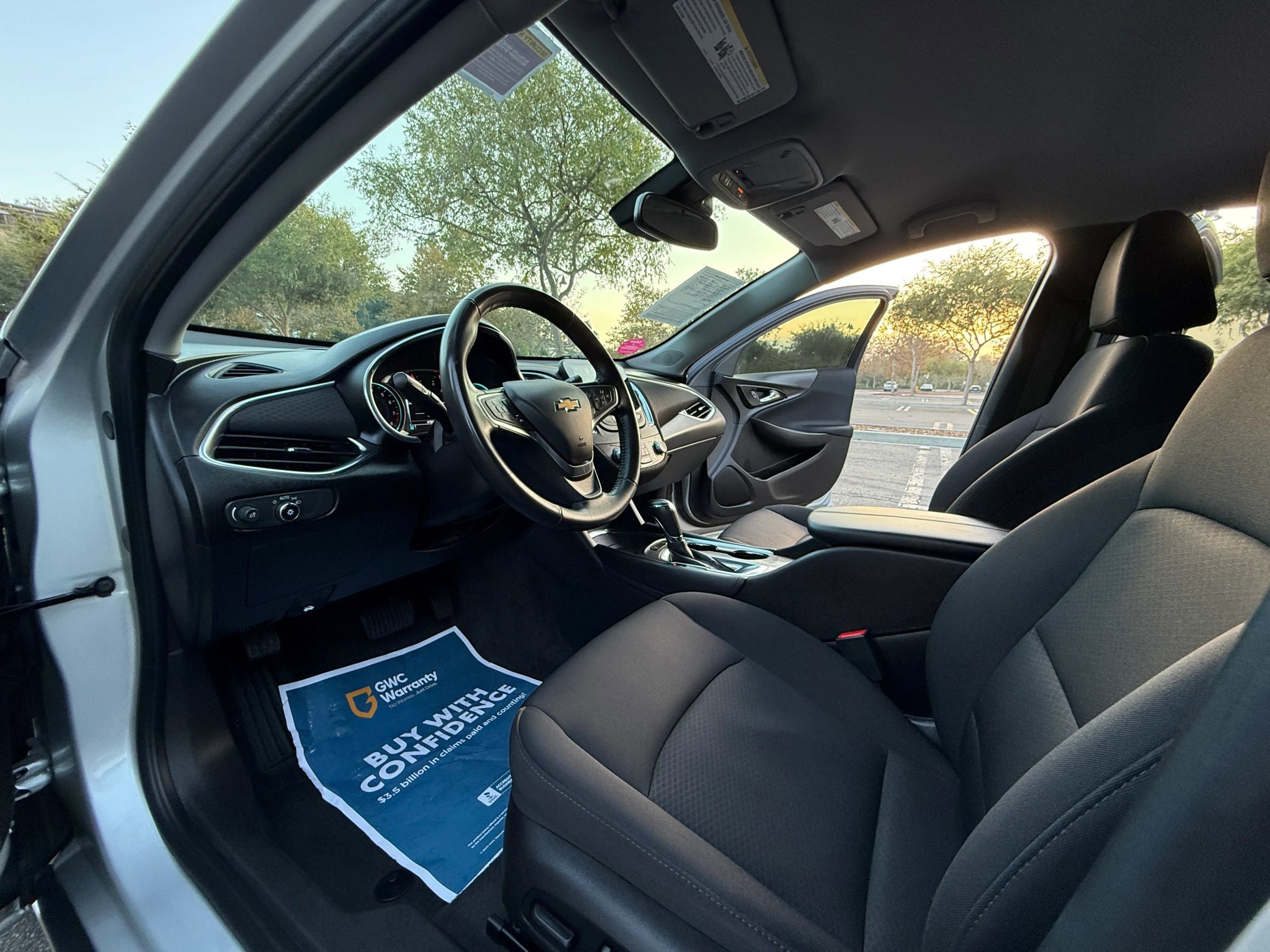 Used 2018 Chevrolet Malibu LT w/ Driver Confidence Package image 10