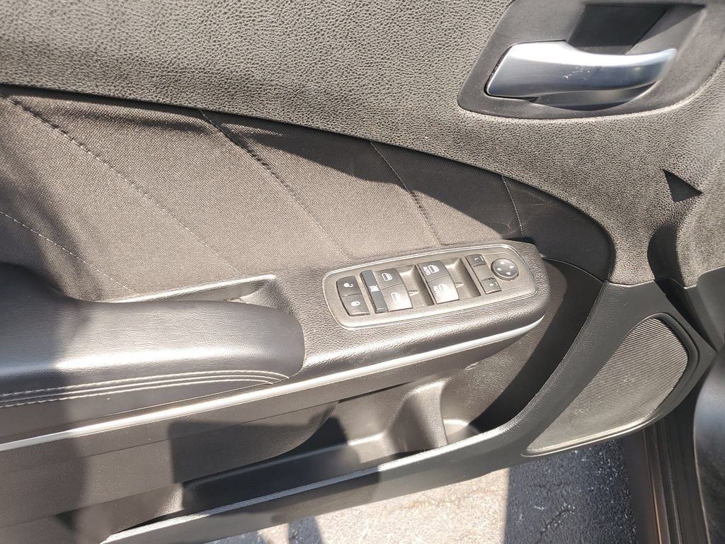 Certified 2022 Dodge Charger R/T RWD image 18