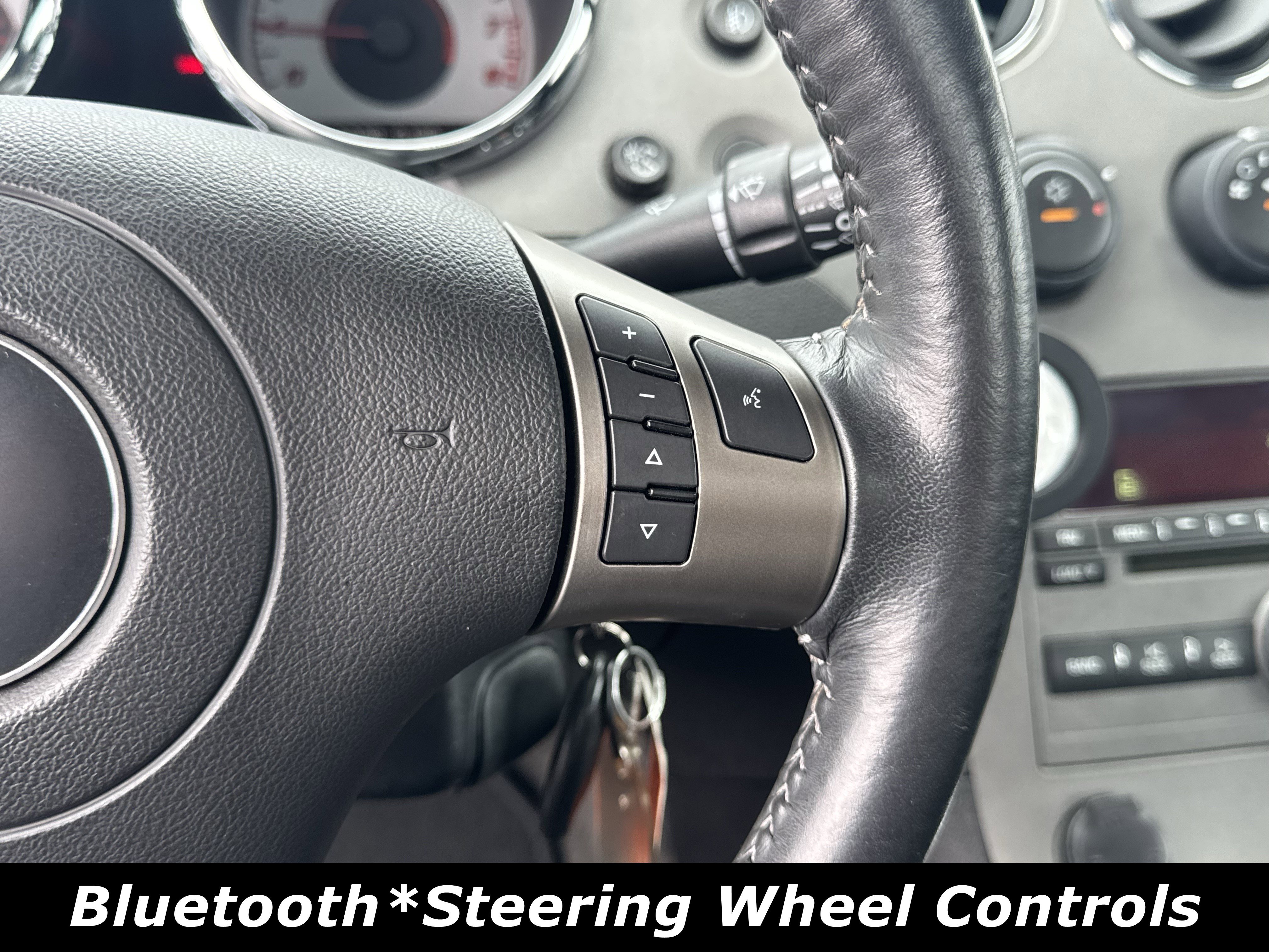 Used 2007 Pontiac Solstice Convertible w/ Premium Package image 7