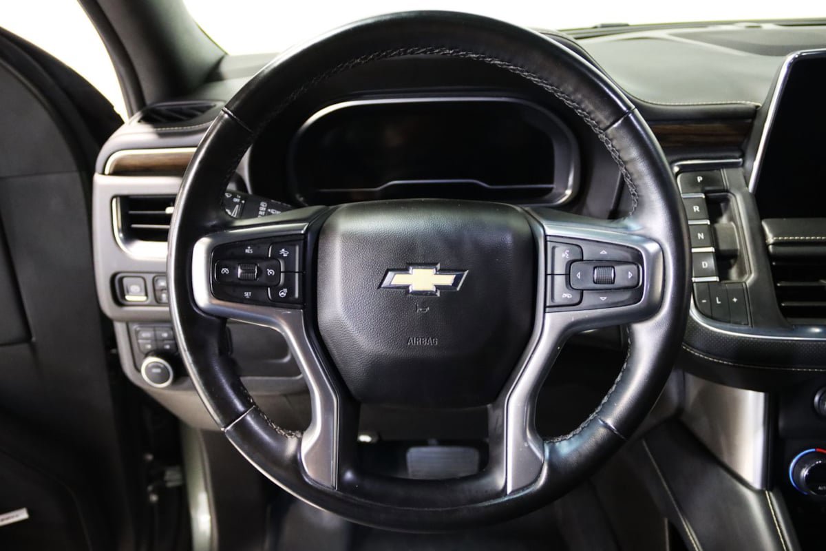 Used 2023 Chevrolet Suburban Premier AWD/4WD image 43