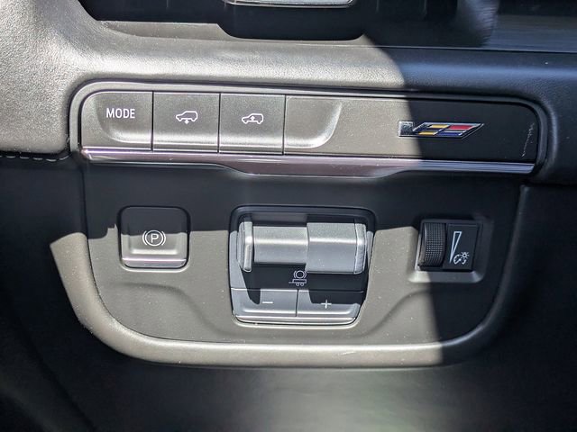Certified 2023 Cadillac Escalade V w/ LPO, ONYX Package AWD/4WD image 27
