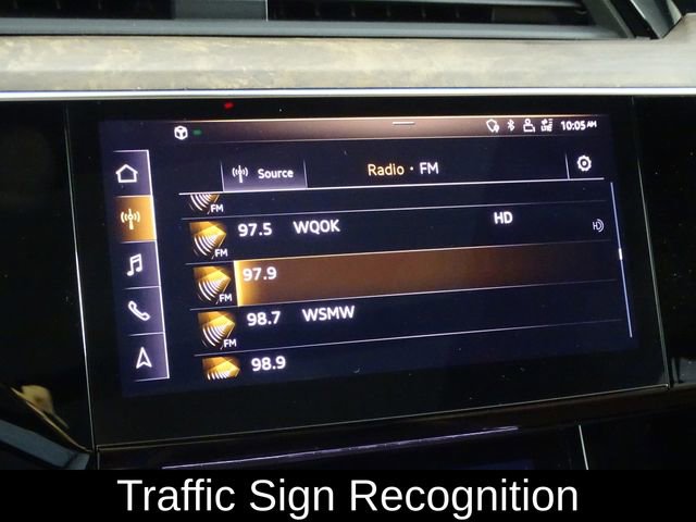 Used 2019 Audi e-tron Prestige w/ Prestige Package image 38