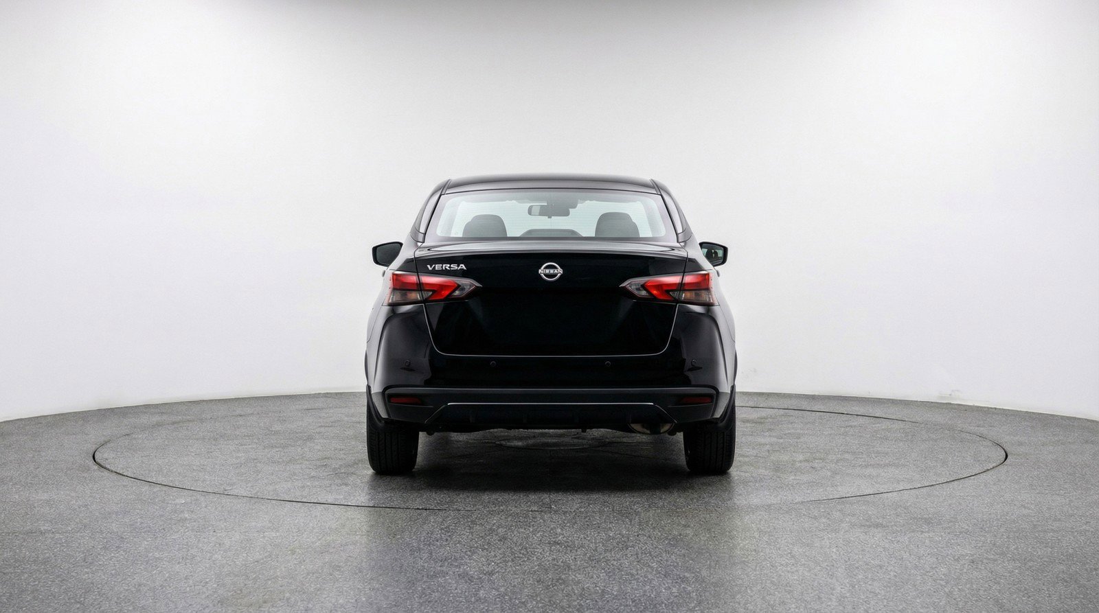 Used 2025 Nissan Versa SV image 7