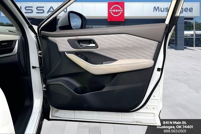 Used 2023 Nissan Rogue SV image 23