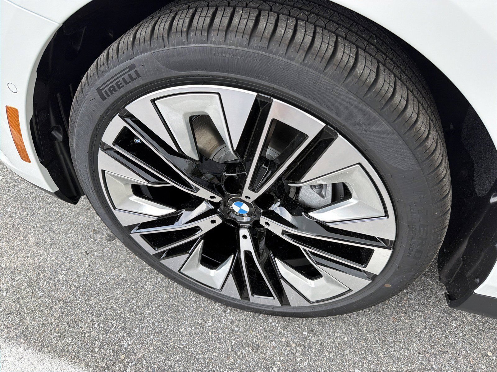 New 2027 BMW 540i xDrive w/ Premium Package AWD/4WD image 10