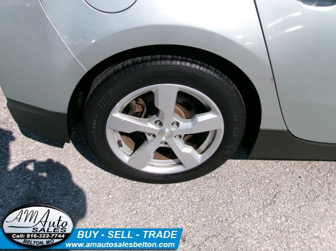 Used 2013 Chevrolet Volt FWD image 17