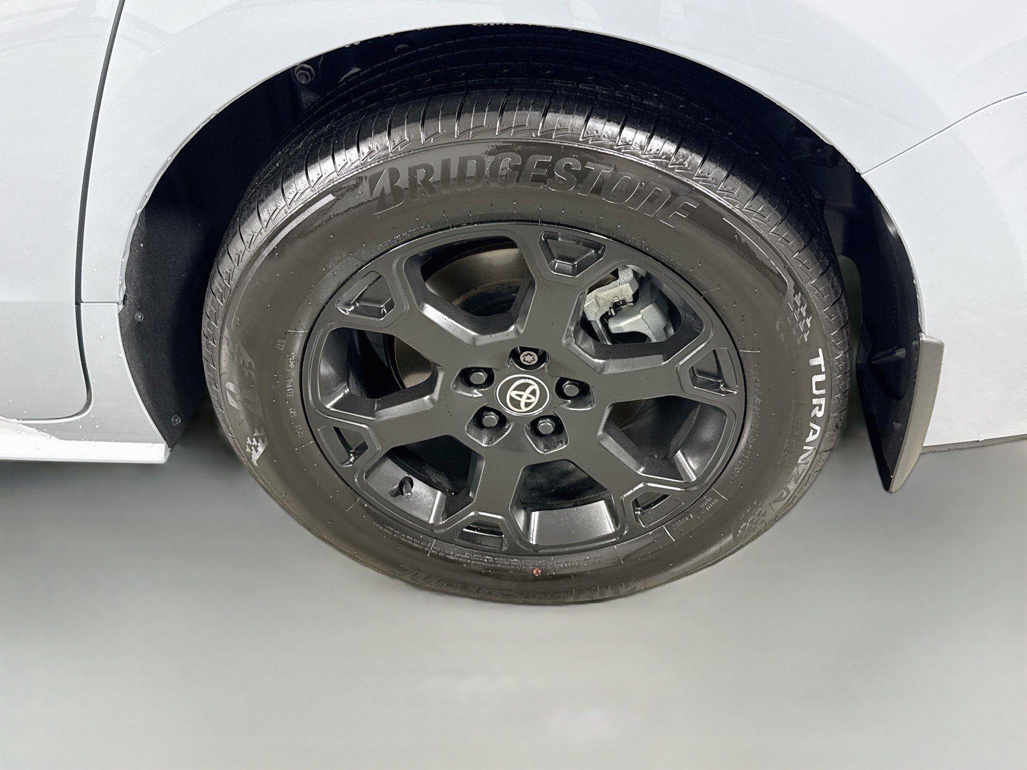 Used 2026 Toyota Sienna XLE Woodland Edition AWD/4WD image 30