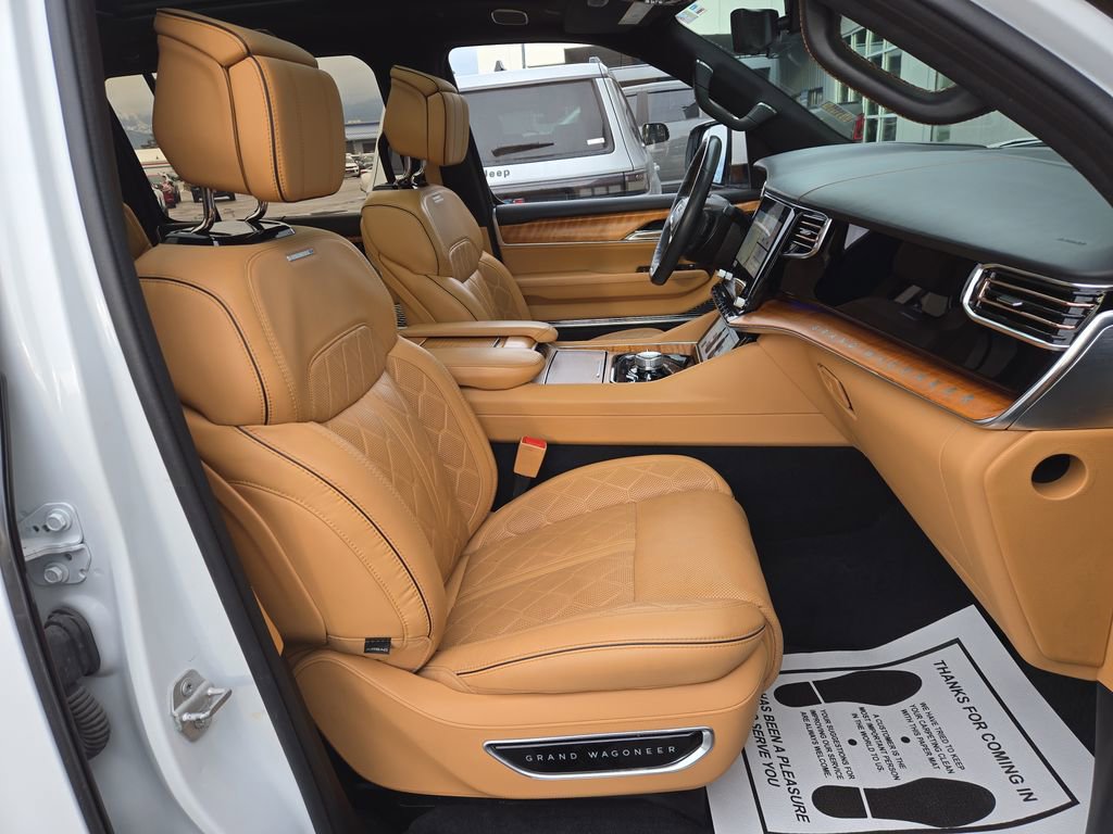 Used 2022 Jeep Grand Wagoneer Series III w/ HD Trailer Tow Package image 18