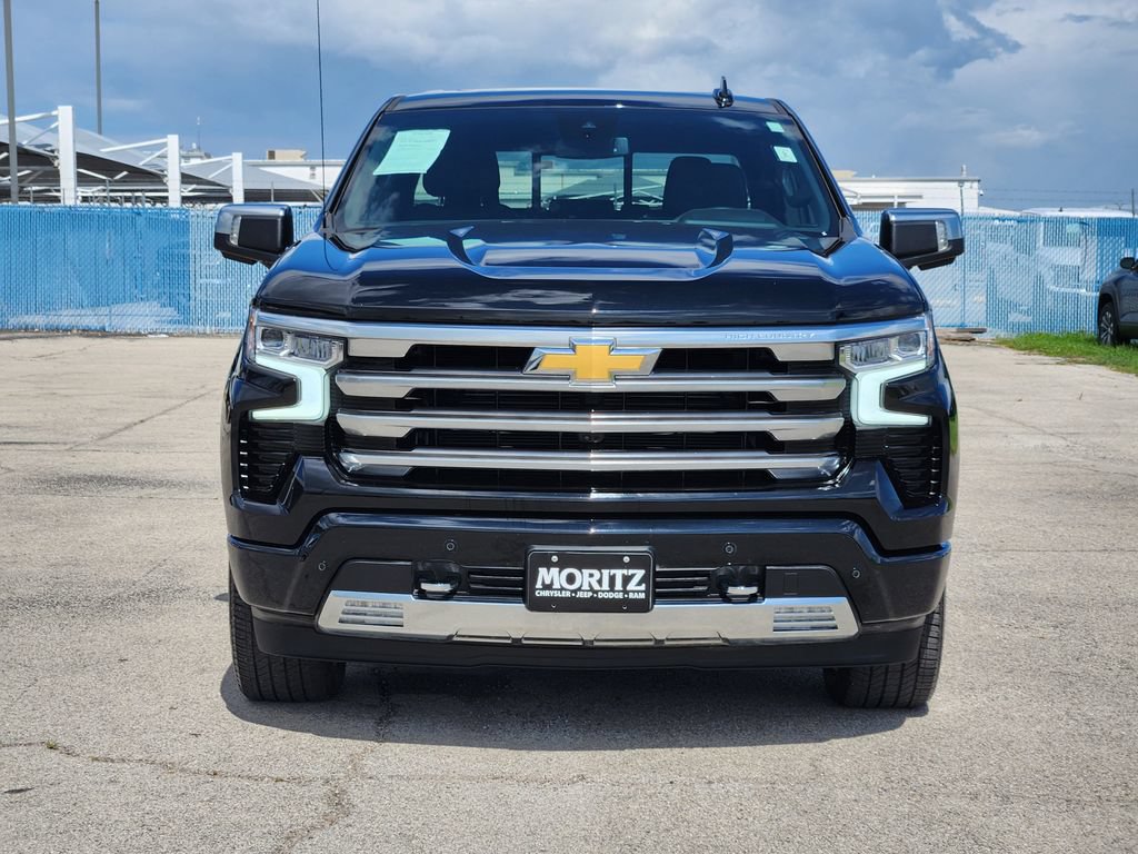 Certified 2025 Chevrolet Silverado 1500 High Country w/ High Country Premium Package AWD/4WD image 2