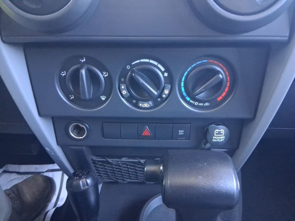 Used 2009 Jeep Wrangler X image 16