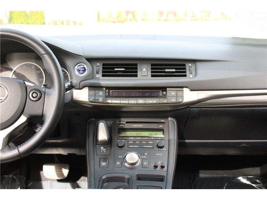 Used 2015 Lexus CT 200h w/ Seat Comfort Package FWD image 21