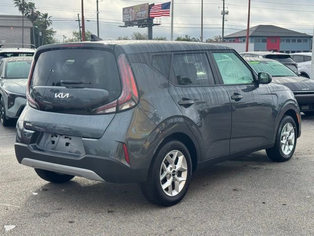 Certified 2025 Kia Soul LX image 5