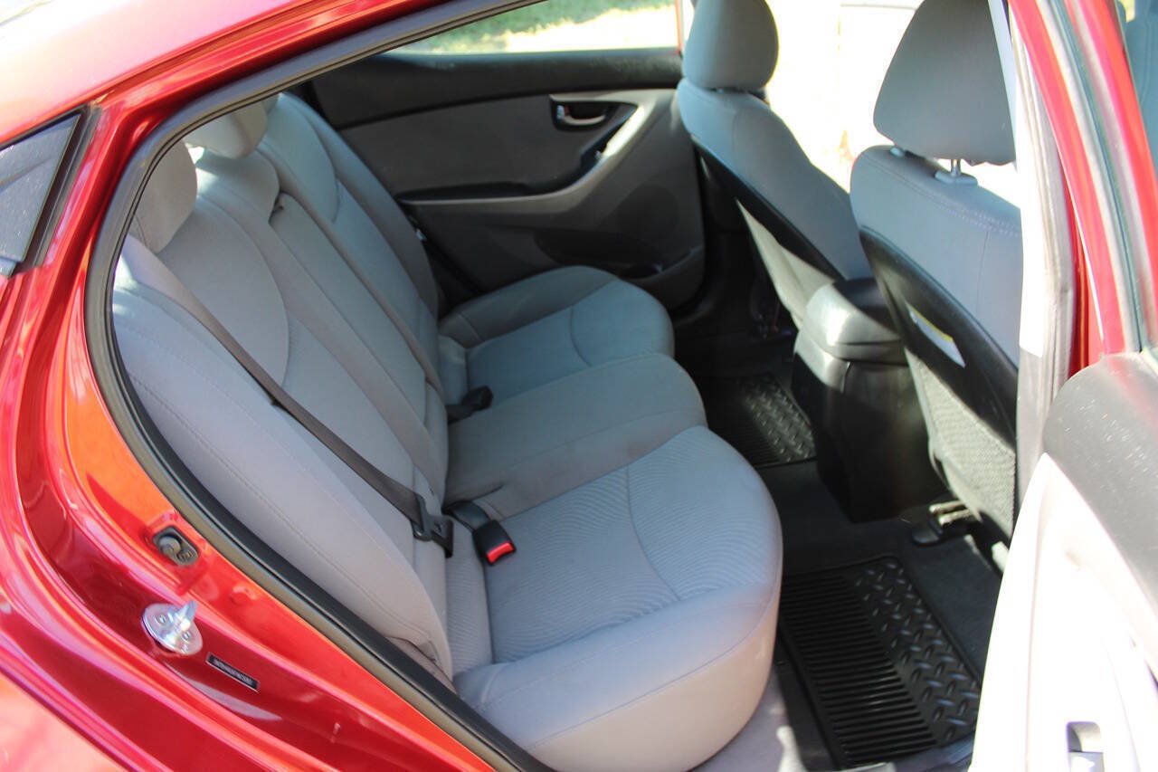 Used 2015 Hyundai Elantra SE FWD image 38