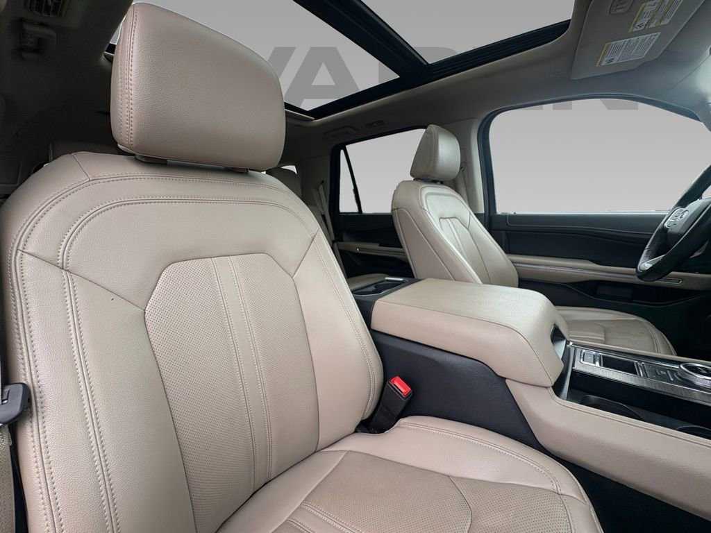Used 2024 Ford Expedition Limited image 9