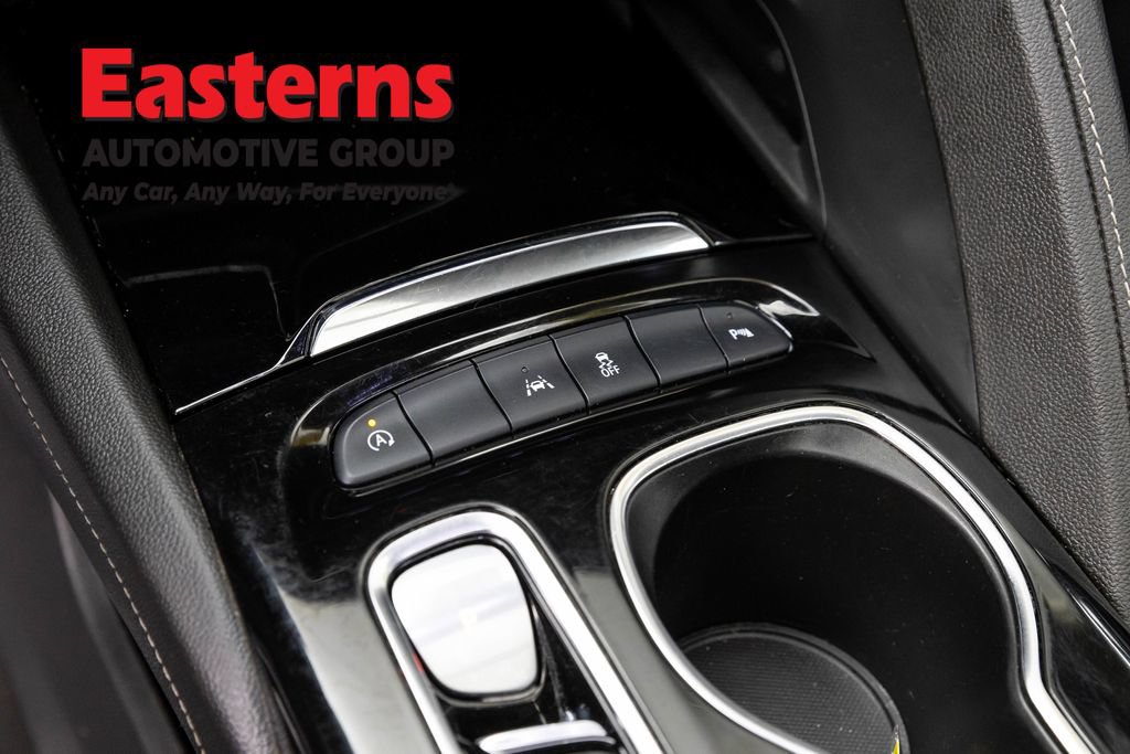 Used 2023 Buick Envision Essence w/ Sport Touring Package FWD image 21