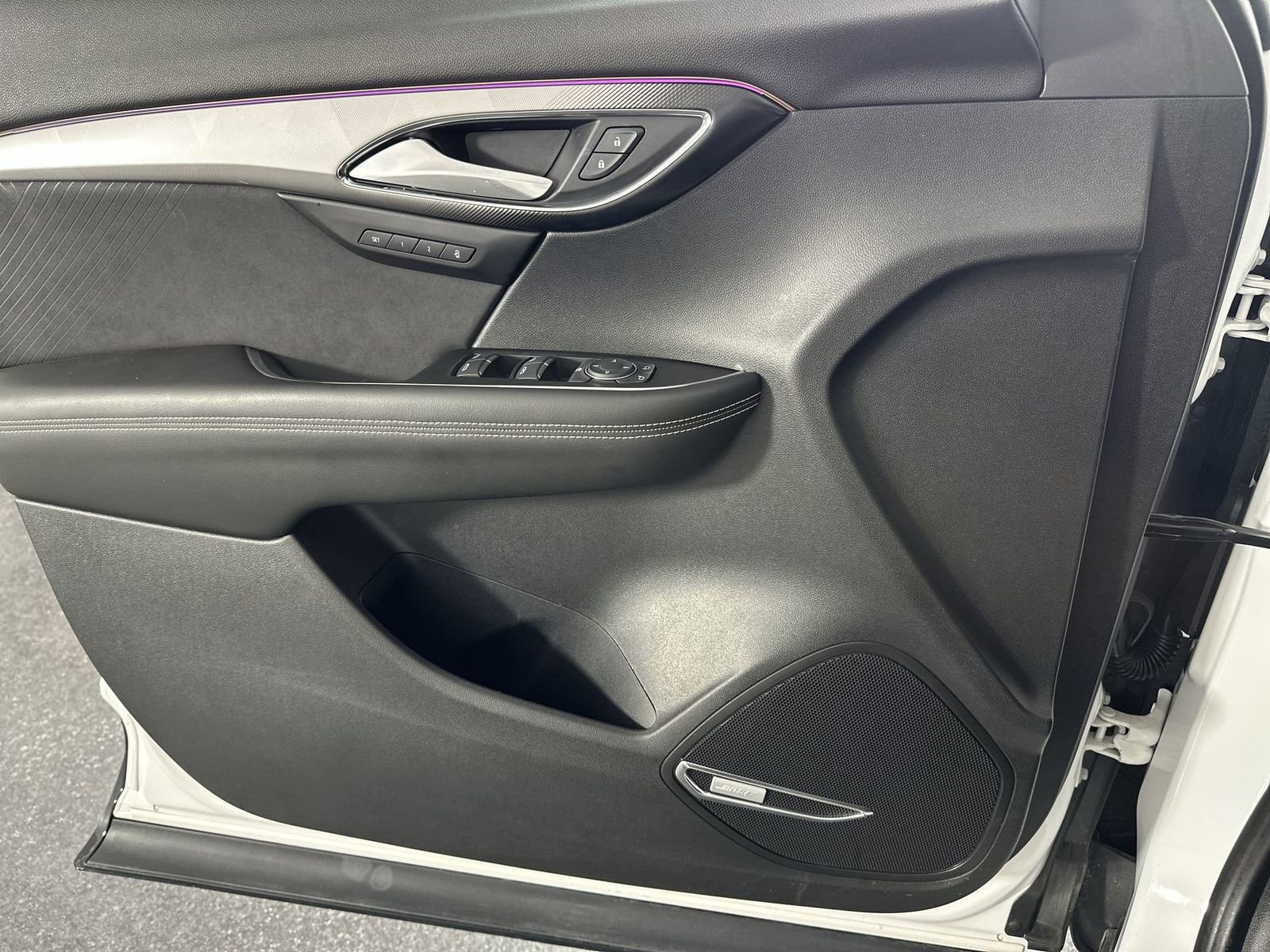 Used 2025 Buick Envision Sport Touring image 29