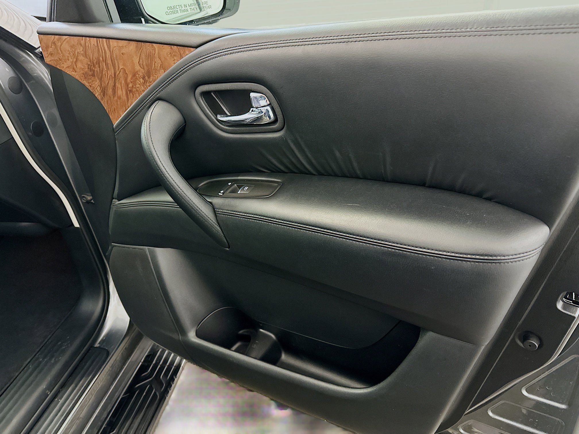 Used 2024 Nissan Armada SL image 36