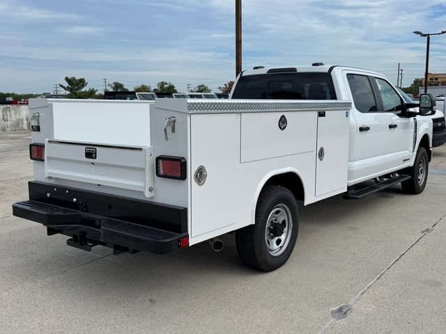 New 2026 Ford F350 XL w/ XL Chrome Package AWD/4WD image 5