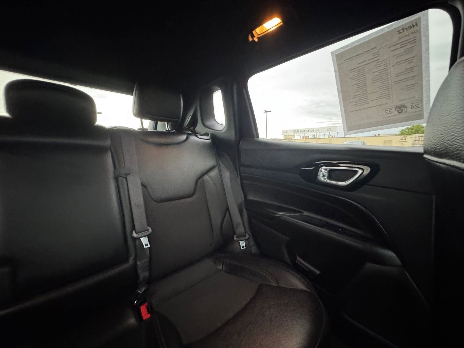 Used 2025 Jeep Compass Trailhawk image 36