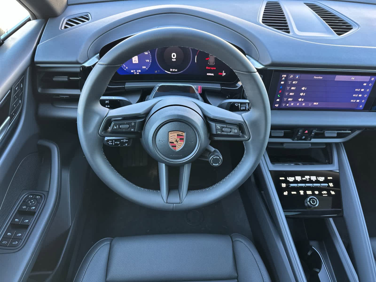 New 2026 Porsche Macan Electric RWD image 15
