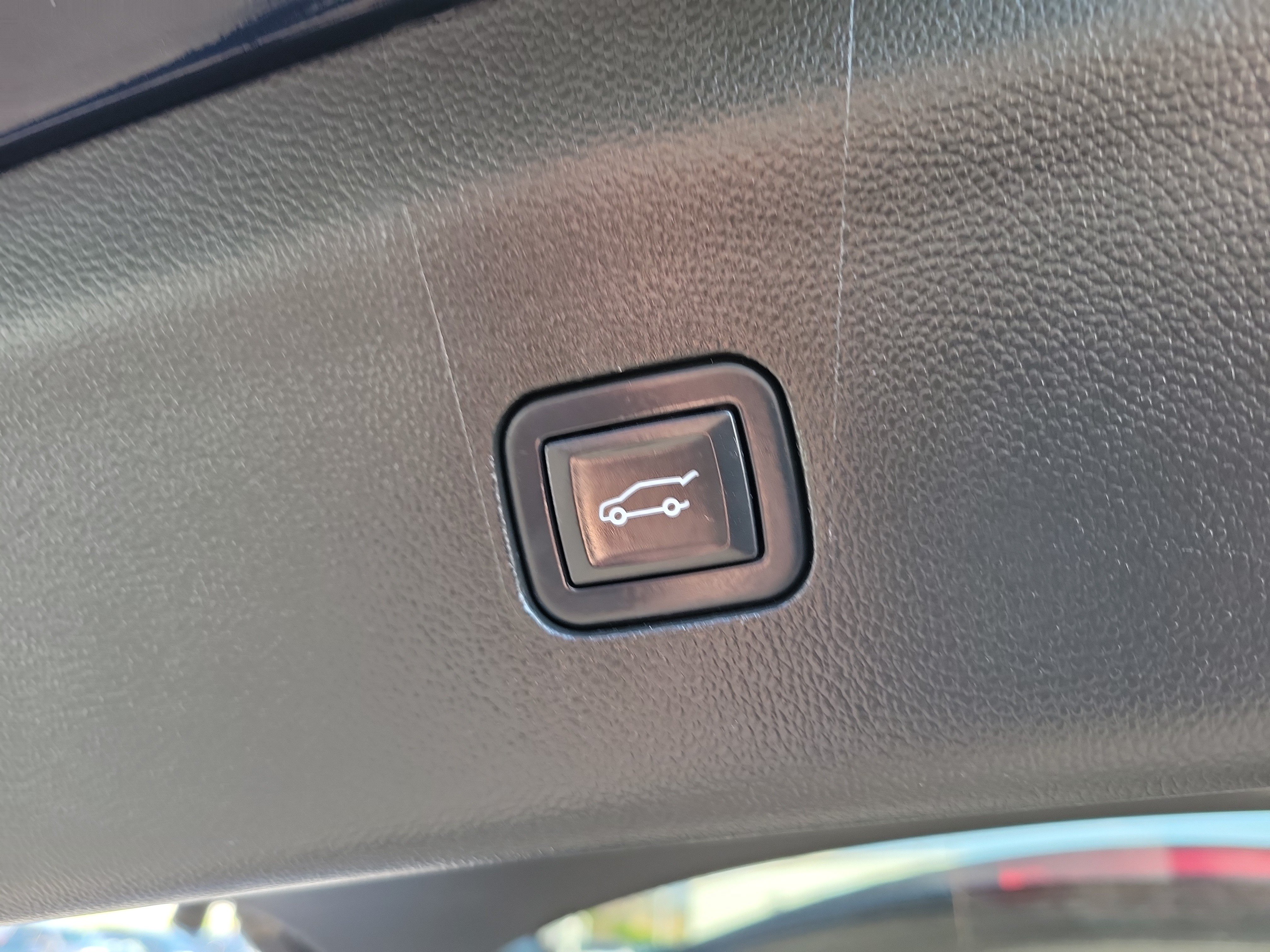 Used 2023 Buick Enclave Essence w/ Experience Buick Package AWD/4WD image 8