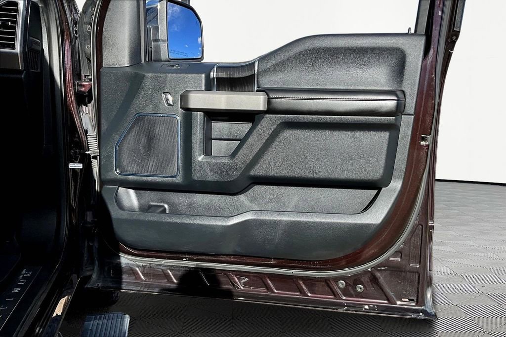 Used 2019 Ford F150 Platinum w/ Equipment Group 701A Luxury image 19