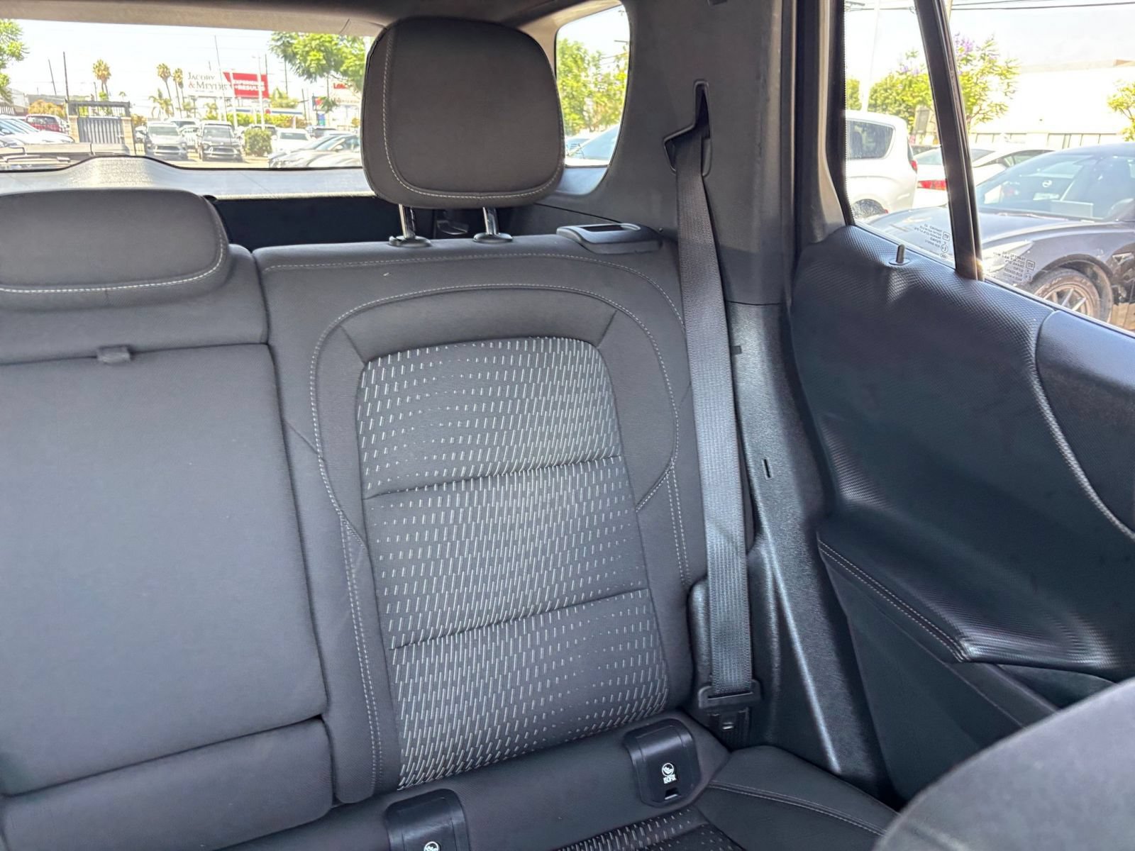 Used 2025 Chevrolet Equinox LT AWD/4WD image 37