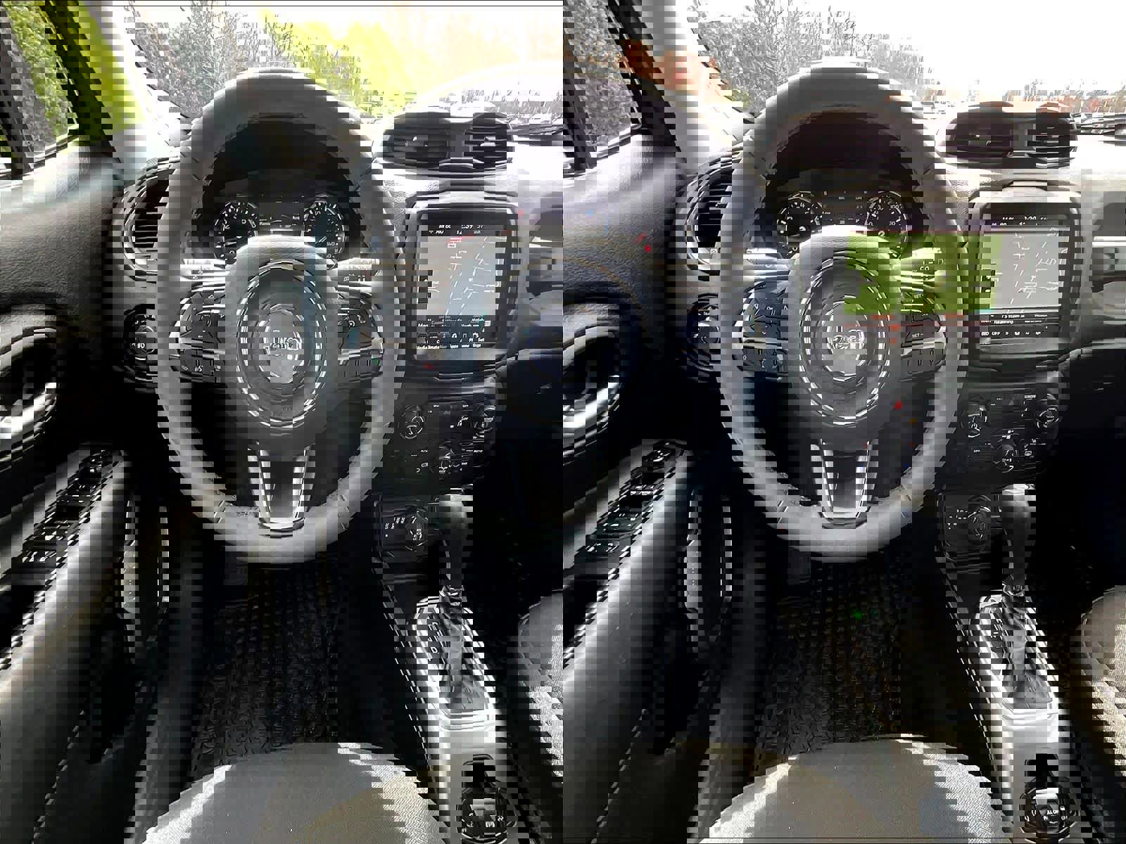 Used 2022 Jeep Renegade Latitude image 24