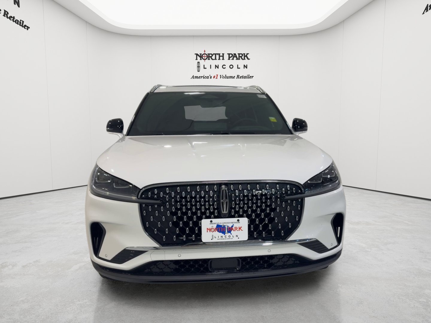 Used 2026 Lincoln Aviator Reserve AWD/4WD image 8