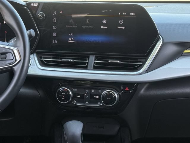 Used 2024 Chevrolet Trax LT w/ Driver Confidence Package FWD image 17