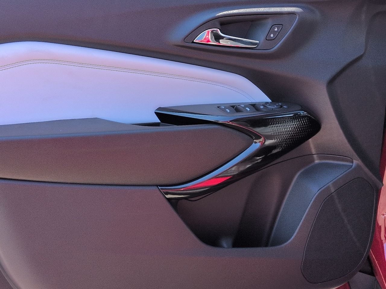 New 2026 Chevrolet Trax LT w/ Driver Confidence Package FWD image 23