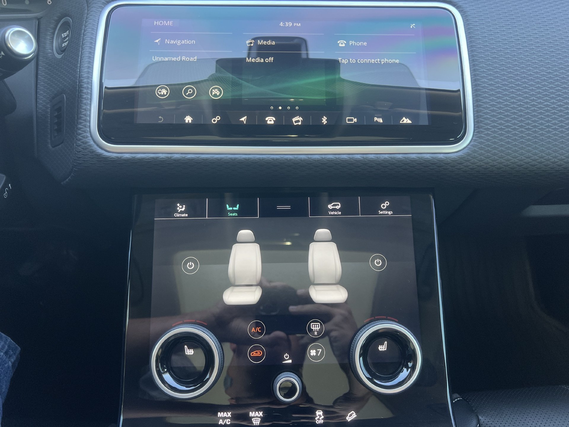 Used 2019 Land Rover Range Rover Velar S AWD/4WD image 4