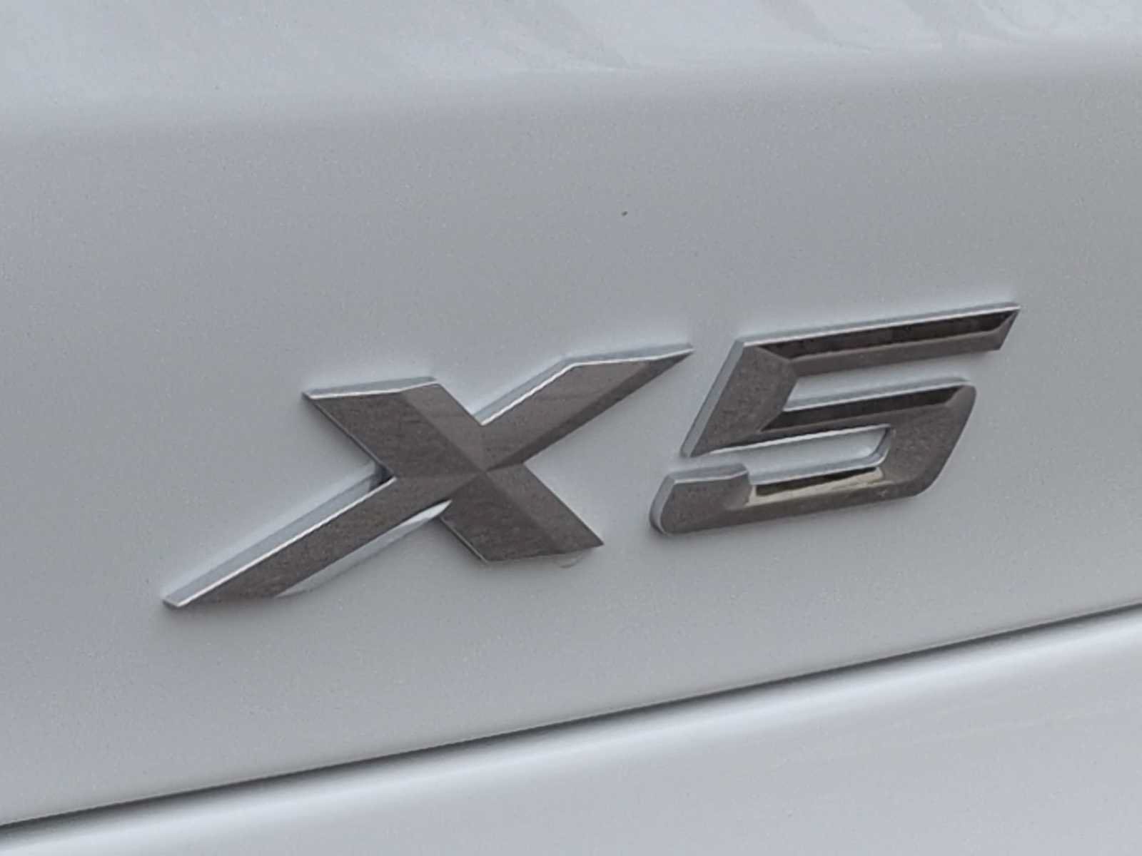 Used 2026 BMW X5 xDrive40i w/ Premium Package AWD/4WD image 12