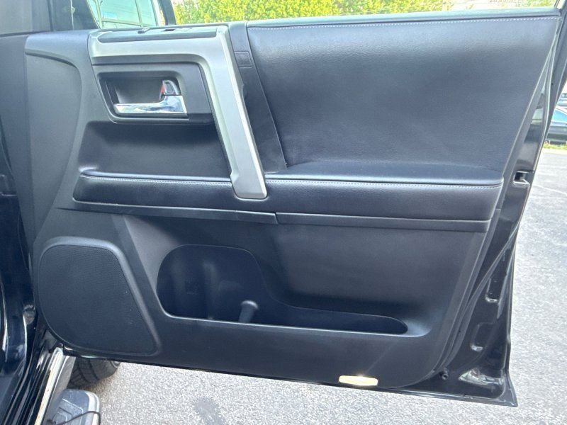 Used 2017 Toyota 4Runner Limited AWD/4WD image 15