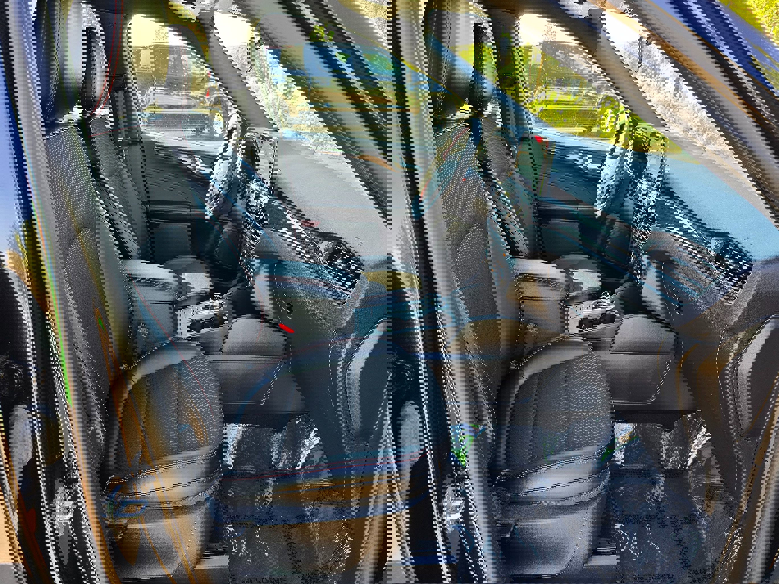 Used 2025 Ford Escape ST-Line image 31