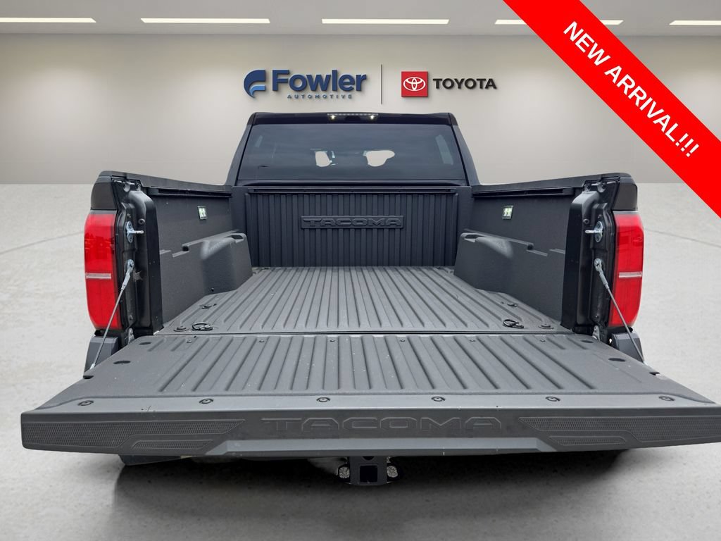 Used 2025 Toyota Tacoma TRD Sport AWD/4WD image 26