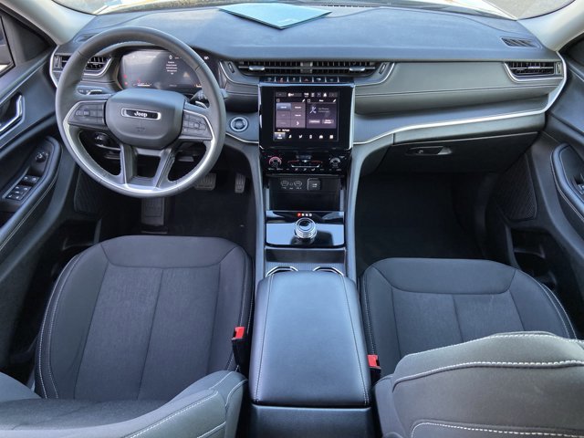 Used 2024 Jeep Grand Cherokee Laredo image 50