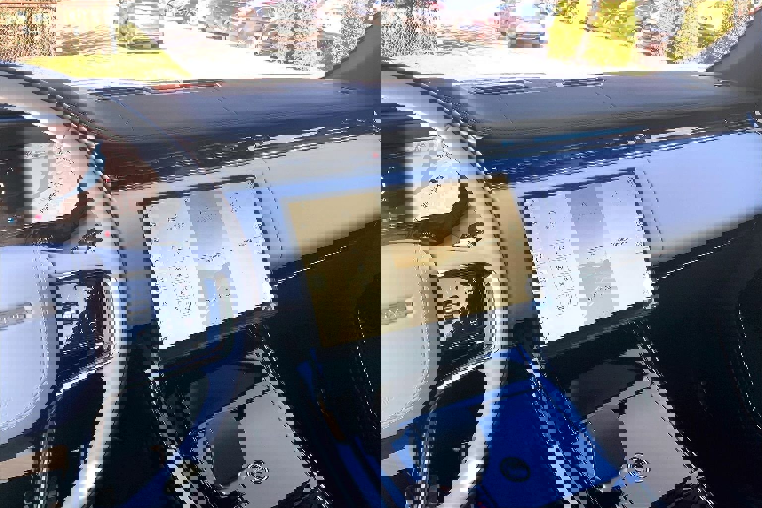 New 2026 Land Rover Range Rover Sport Dynamic SE image 6