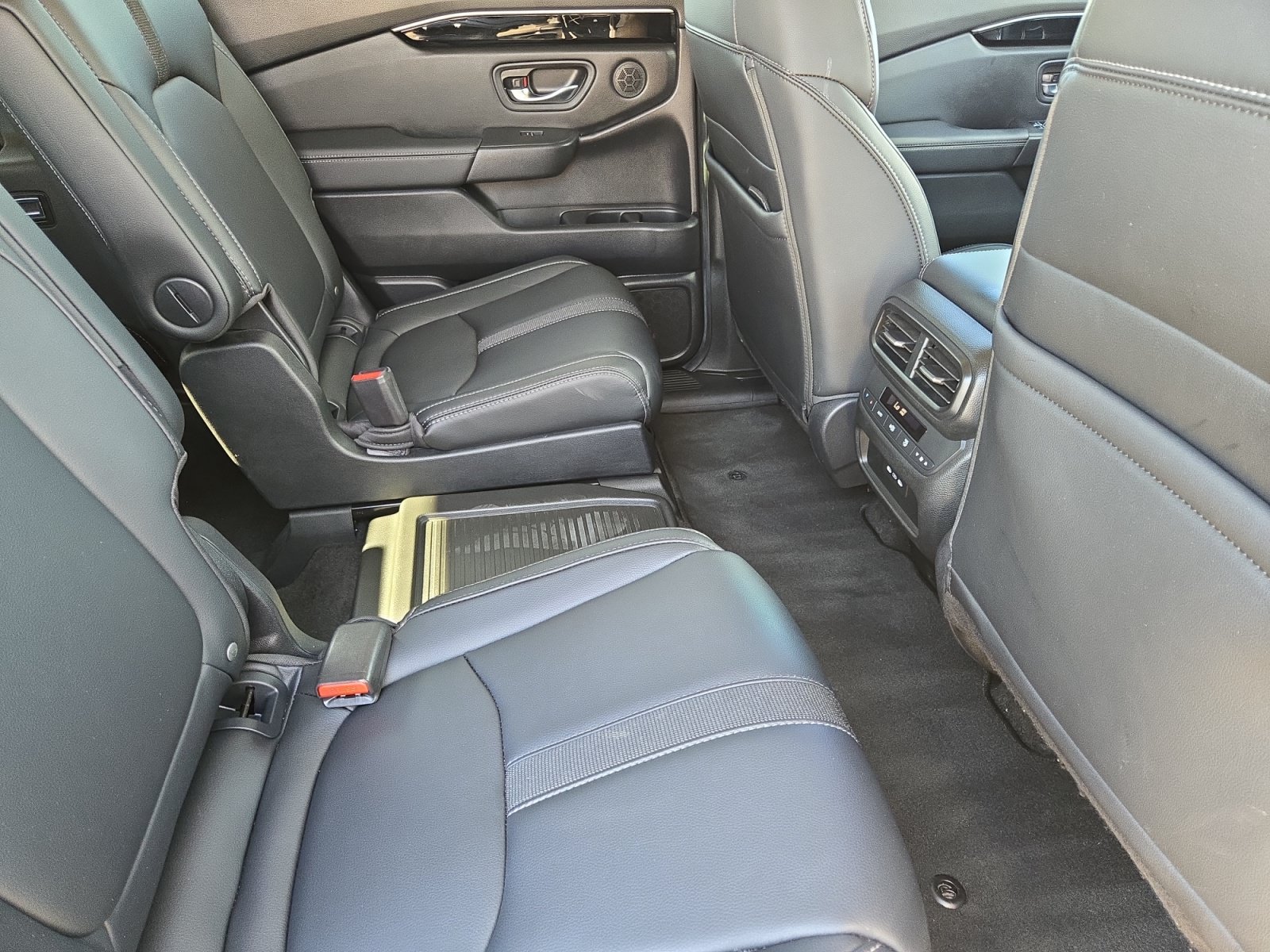 Used 2024 Honda Pilot EX-L image 19