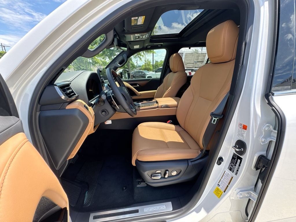 New 2026 Lexus LX 600 4WD w/ Luxury Package image 19