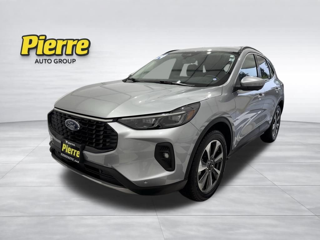 Used 2024 Ford Escape Platinum AWD/4WD image 1