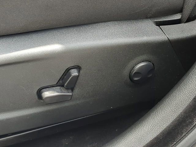 Used 2023 Dodge Charger R/T w/ Navigation & Travel Group image 21