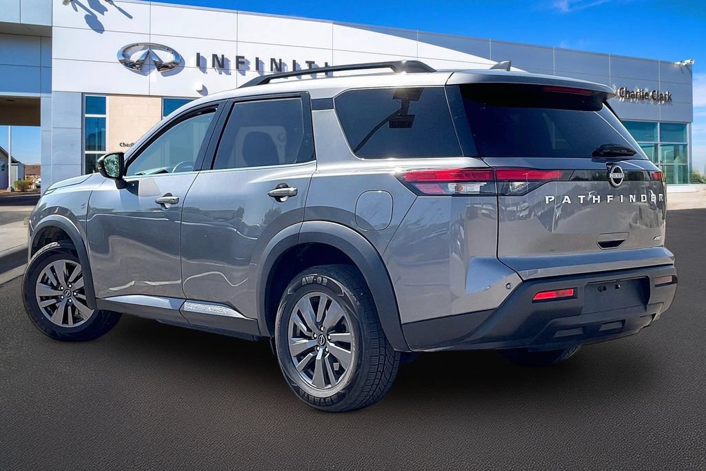 Used 2025 Nissan Pathfinder SV AWD/4WD image 13