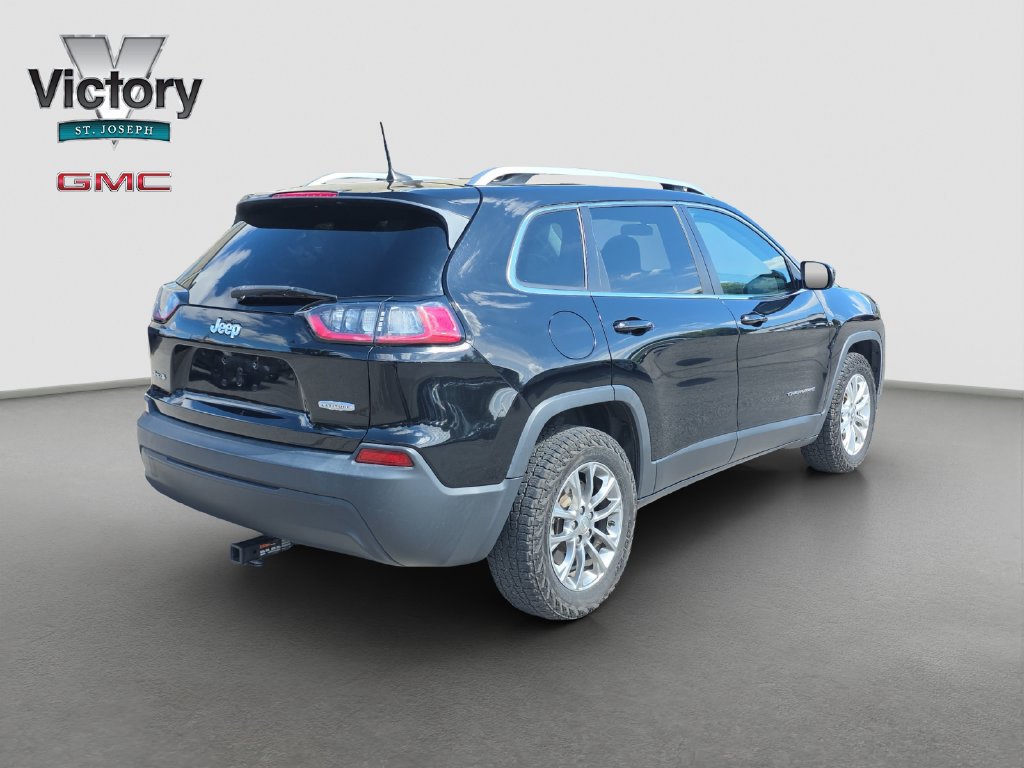 Used 2019 Jeep Cherokee Latitude Plus AWD/4WD image 18