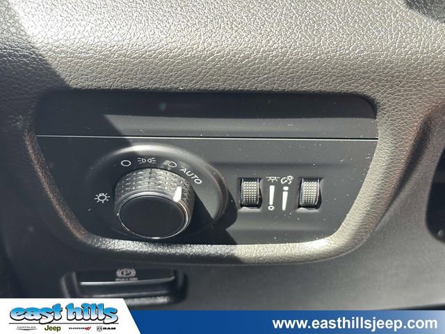 Certified 2023 Jeep Grand Cherokee L Laredo AWD/4WD image 29